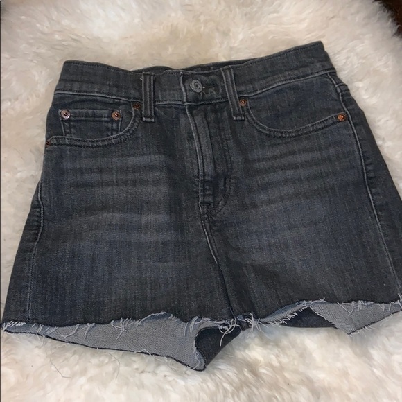 NWOT Levi’s 501 High Rise Low Stretch Black Denim Shorts Size 26 - Picture 8 of 10